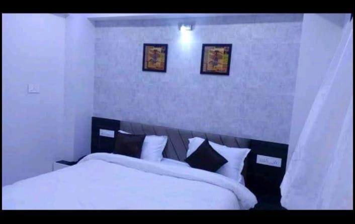 Hotel Best Velly Гандинагар Екстериор снимка