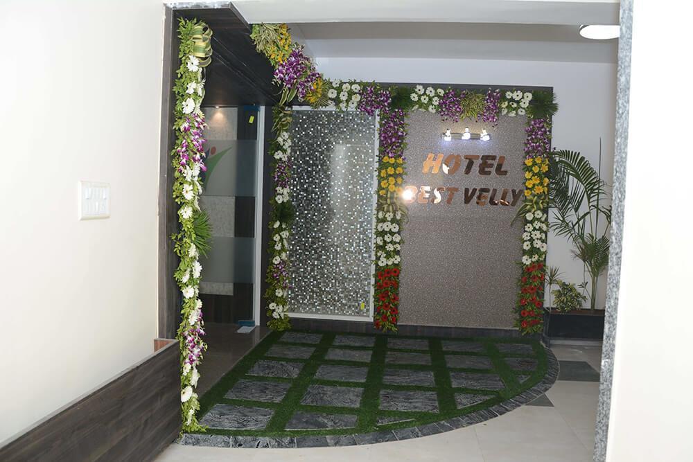 Hotel Best Velly Гандинагар Екстериор снимка